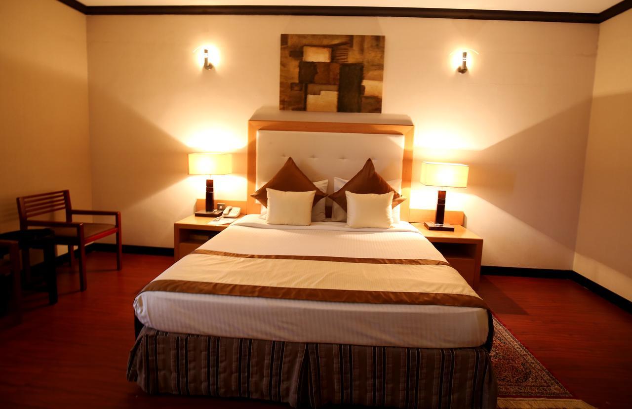 London Crown Hotel Dubai Ngoại thất bức ảnh