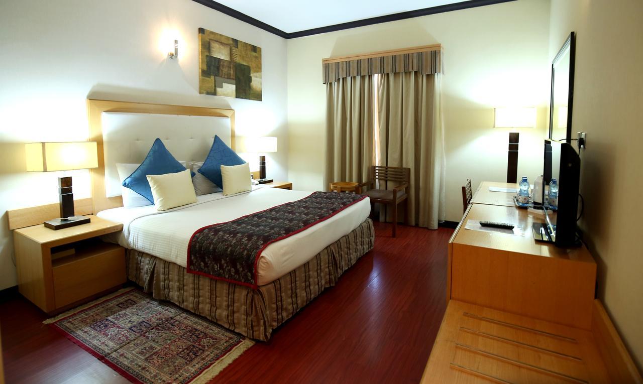 London Crown Hotel Dubai Ngoại thất bức ảnh